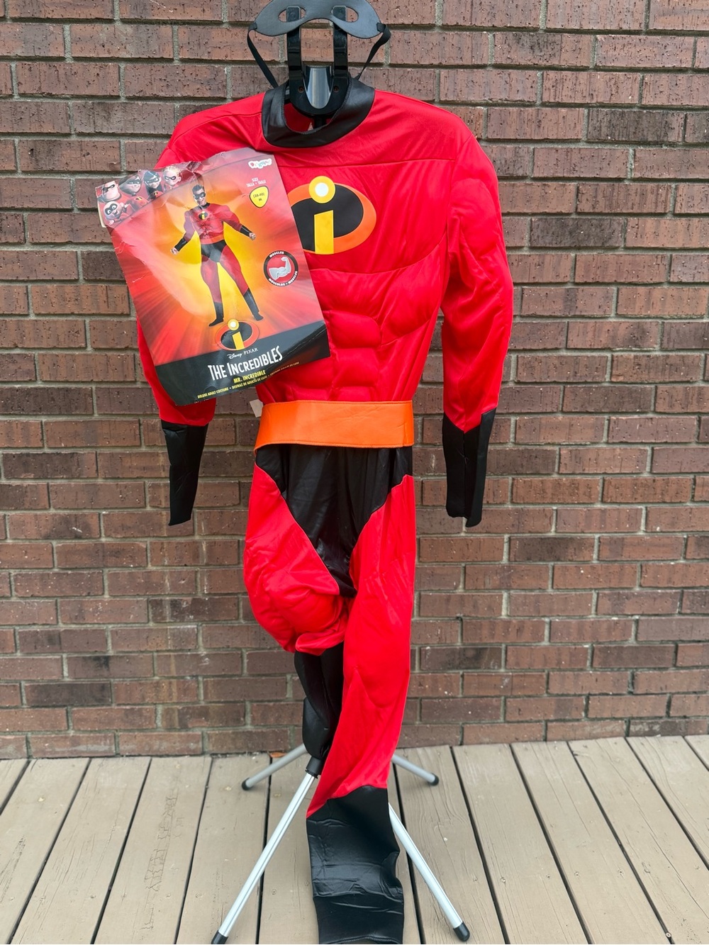 Disguise Disney Mr. Incredible Deluxe Costume Adult Men Medium 38-40 Muscle Hero